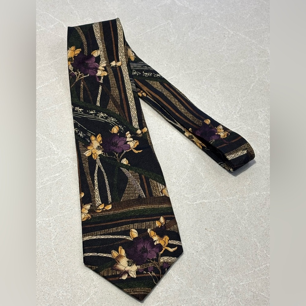 Bill Blass Black and Gold Floral Tie 100% Silk Vintage